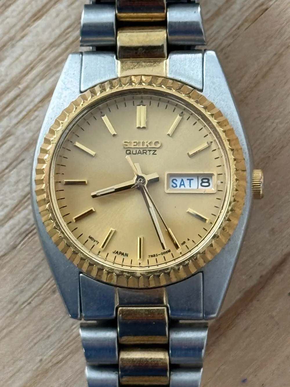 Seiko Presidential Vintage Ladies Watch Two-Tone Bracelet Case Gold Dial Date